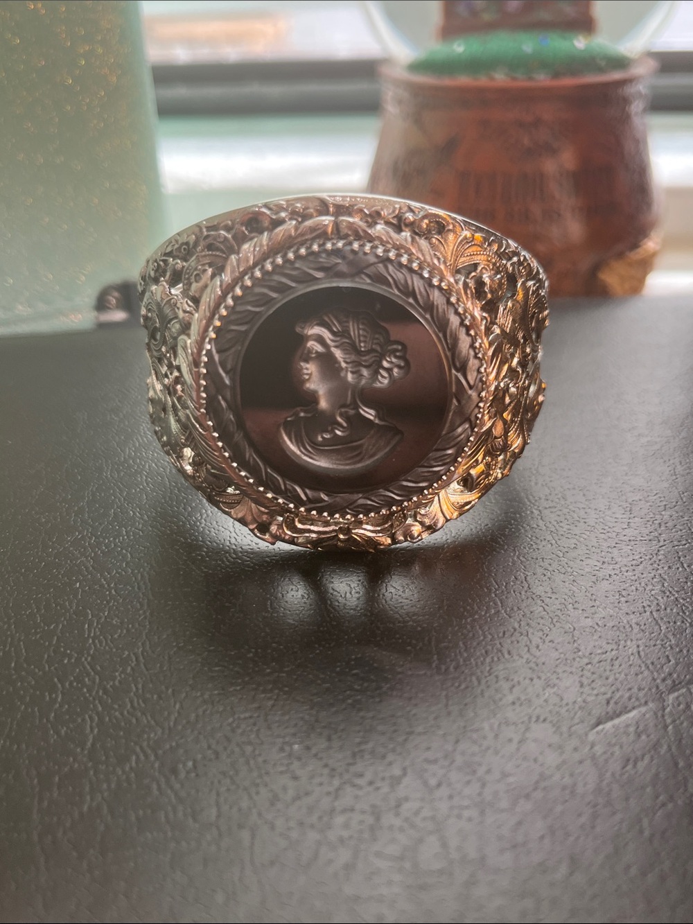VINTAGE Whiting and Davis Co. model BA33 Cameo Signet bracelet for women